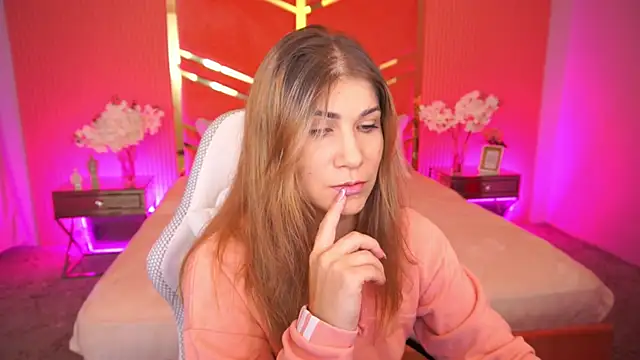 CassandraGood online show from 09-22-25, 06:37