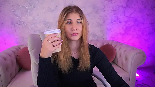 CassandraGood online show from 09-25-25, 07:01