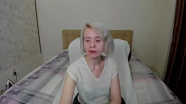 Snapshot of aminalive chatting on 09-17-25, 04:30 aminalive online show from 09-17-25, 04:30