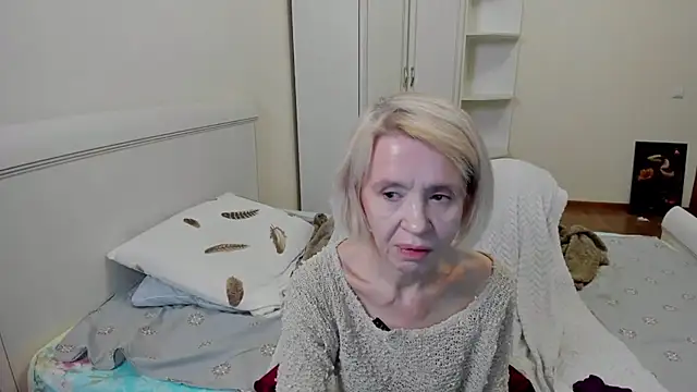 Snapshot of aminalive chatting on 11-28-25, 06:21 aminalive online show from 11-28-25, 06:21