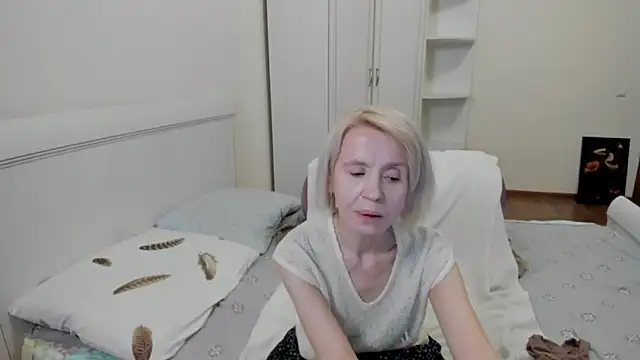 Snapshot of aminalive chatting on 12-04-25, 09:23 aminalive online show from 12-04-25, 09:23