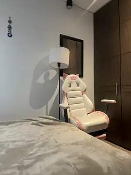 oriana zoeee online show from 12-12-24, 10:42