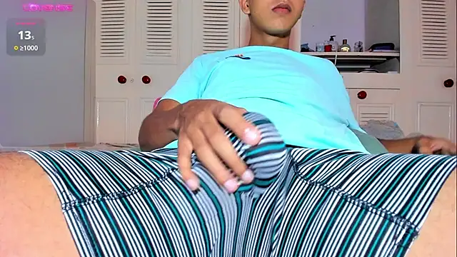 boy bigcock24cm online show from 03-22-25, 07:31