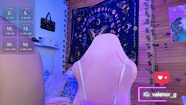 valenor  online show from 09-30-25, 02:16