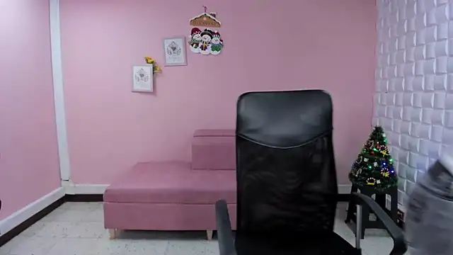 DannaBerry online show from 12-23-24, 02:17