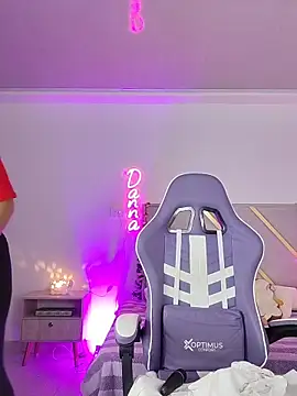 DannaBerry online show from 02-19-26, 04:47