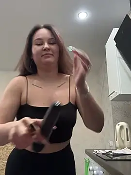 EsterLogan online show from 12-20-24, 11:00