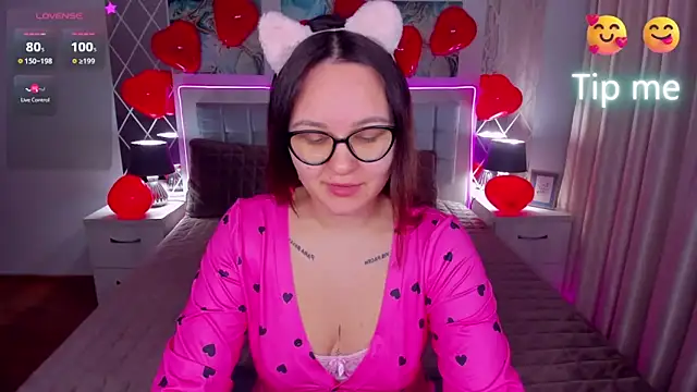 EsterLogan online show from 02-14-25, 08:31