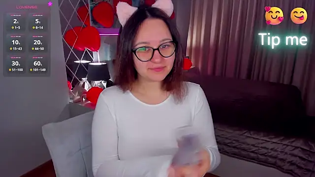 EsterLogan online show from 02-17-25, 05:36