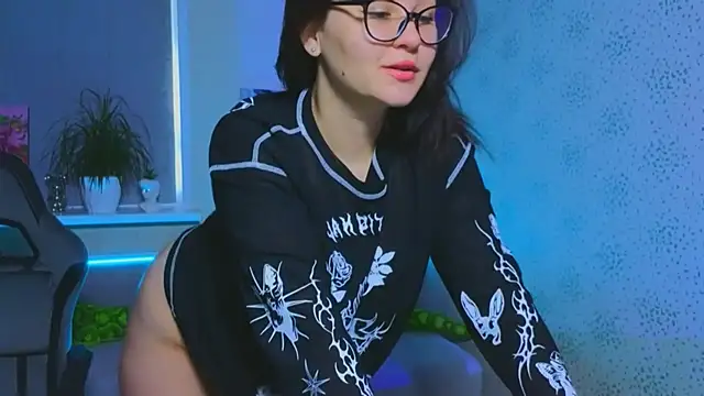 EsterLogan online show from 11-09-25, 10:13