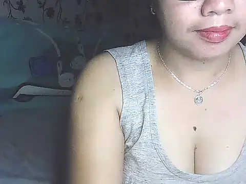 Snapshot of lovely_samxxx24 chatting on 01-12-25, 03:25 lovely samxxx24 online show from 01-12-25, 03:25