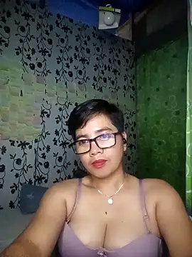 Snapshot of lovely_samxxx24 chatting on 02-19-25, 11:17 lovely samxxx24 online show from 02-19-25, 11:17