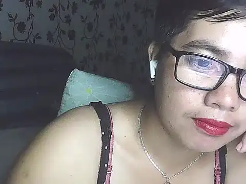 Snapshot of lovely_samxxx24 chatting on 02-20-25, 07:45 lovely samxxx24 online show from 02-20-25, 07:45