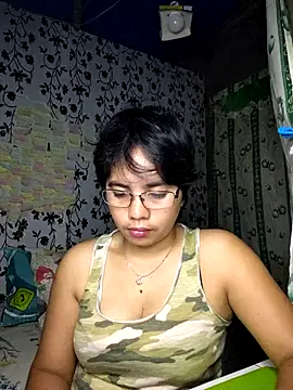 Snapshot of lovely_samxxx24 chatting on 09-16-25, 01:28 lovely samxxx24 online show from 09-16-25, 01:28