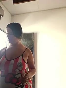 sweet lucia online show from 01-16-26, 02:54