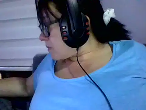 Sonialorens  online show from 02-16-25, 01:36