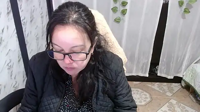 Sonialorens  online show from 03-11-25, 12:28