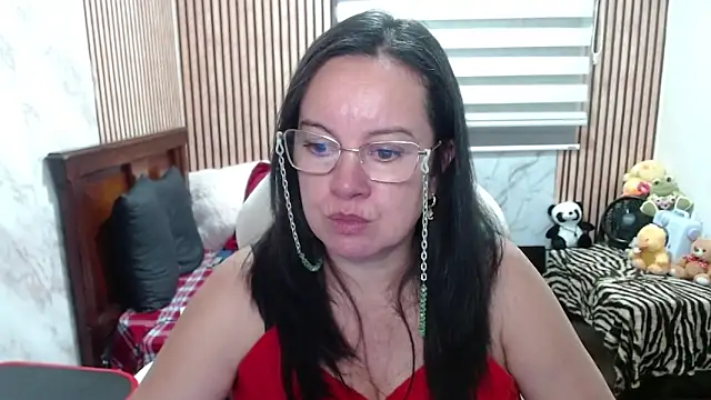 Snapshot of Sonialorens_ chatting on 05-01-26, 11:09 Sonialorens online show from 05-01-26, 11:09