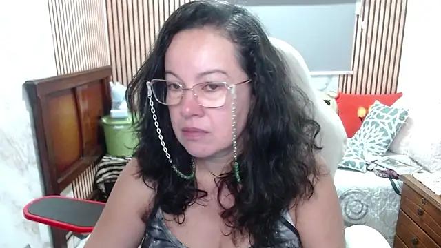 Snapshot of Sonialorens_ chatting on 05-08-26, 12:54 Sonialorens online show from 05-08-26, 12:54