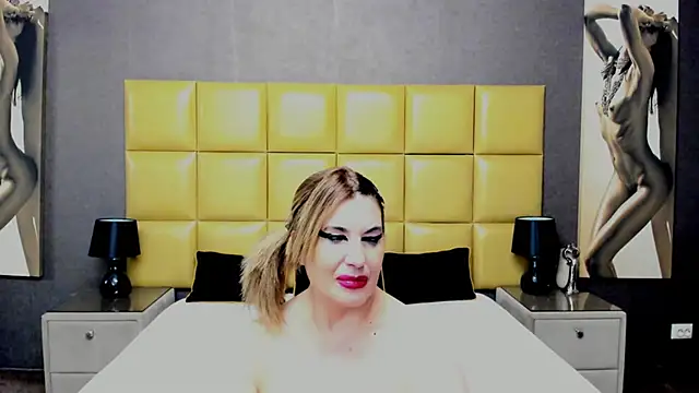 Snapshot of KiraLeila chatting on 02-19-25, 11:46 KiraLeila online show from 02-19-25, 11:46