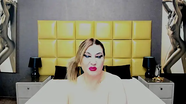 Snapshot of KiraLeila chatting on 02-20-25, 07:52 KiraLeila online show from 02-20-25, 07:52