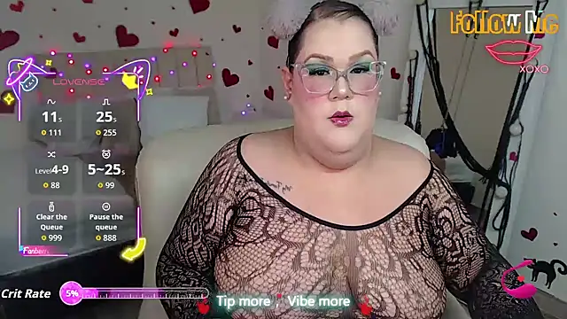 Snapshot of GiannaMorrys chatting on 11-15-25, 08:38 GiannaMorrys online show from 11-15-25, 08:38