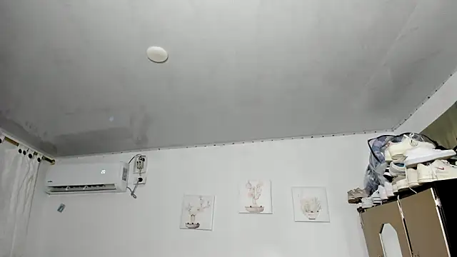 Snapshot of venuxwilliam chatting on 09-12-25, 06:19 venuxwilliam online show from 09-12-25, 06:19