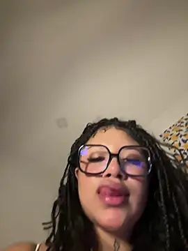 Snapshot of IamSashaLuv chatting on 03-02-25, 12:42 IamSashaLuv online show from 03-02-25, 12:42