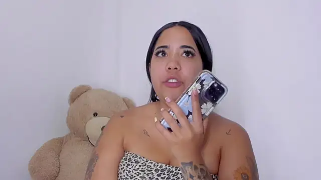 Snapshot of Emma_lean chatting on 10-11-25, 04:05 Emma lean online show from 10-11-25, 04:05