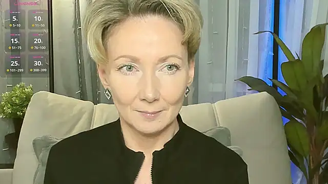 AkexandraFix online show from 11-28-25, 01:03