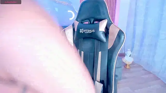 LaraBaker online show from 01-13-25, 11:17