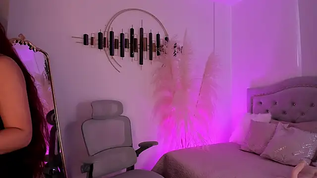 LaraBaker online show from 03-12-25, 05:17