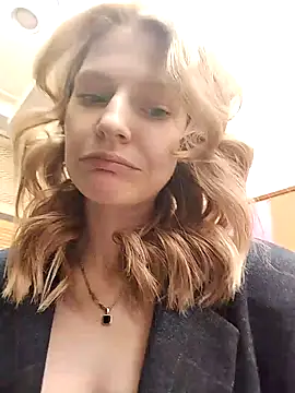 MaryHiggins online show from 03-08-25, 01:36