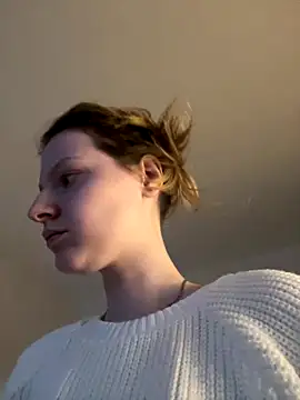 MaryHiggins online show from 10-27-25, 01:59