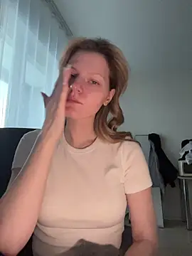 MaryHiggins online show from 02-24-26, 03:10