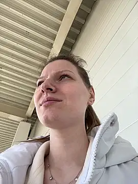 MaryHiggins online show from 03-24-26, 09:03