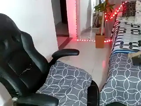 Snapshot of Ariana_girlhots chatting on 03-13-25, 07:31 Ariana girlhots online show from 03-13-25, 07:31