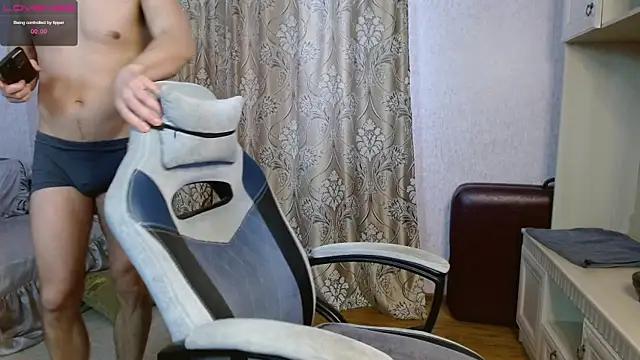 Aestheticguy101 online show from 02-24-25, 12:48