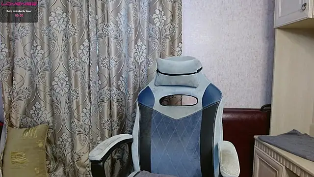 Aestheticguy101 online show from 03-13-25, 06:16