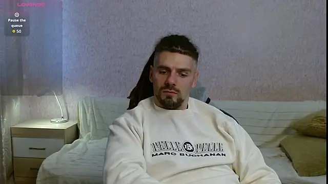 Aestheticguy101 online show from 10-17-25, 12:41