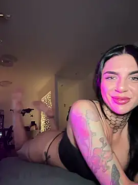 Snapshot of LexiCoco chatting on 12-08-24, 06:22 LexiCoco online show from 12-08-24, 06:22