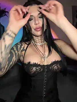 LexiCoco online show from 02-06-26, 04:32