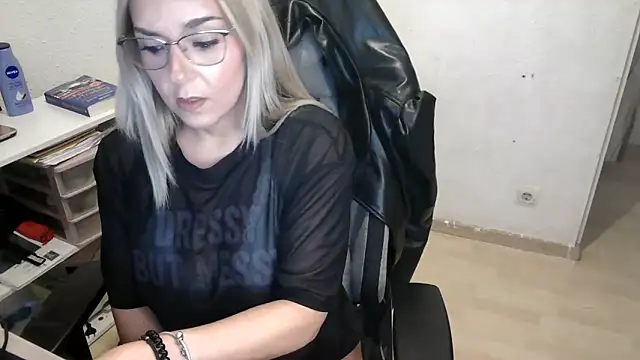 bekka   online show from 02-28-26, 08:21