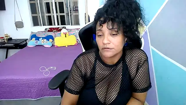 Snapshot of marysol83 chatting on 01-10-25, 10:06 marysol83 online show from 01-10-25, 10:06