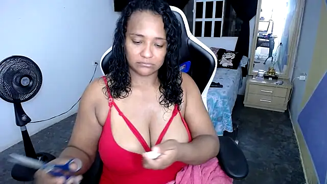 Snapshot of marysol83 chatting on 03-12-25, 01:25 marysol83 online show from 03-12-25, 01:25