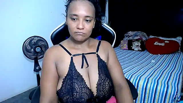 Snapshot of marysol83 chatting on 03-21-25, 11:23 marysol83 online show from 03-21-25, 11:23