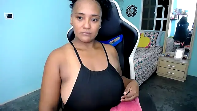 Snapshot of marysol83 chatting on 09-19-25, 02:57 marysol83 online show from 09-19-25, 02:57