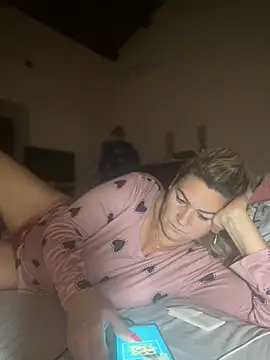 Snapshot of CRHYSTEL chatting on 02-20-25, 11:43 CRHYSTEL online show from 02-20-25, 11:43