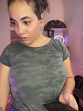 Emma Wish online show from 11-18-25, 03:49