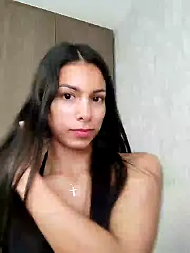 Snapshot of Angelinalombardi_ chatting on 03-18-25, 04:48 Angelinalombardi online show from 03-18-25, 04:48